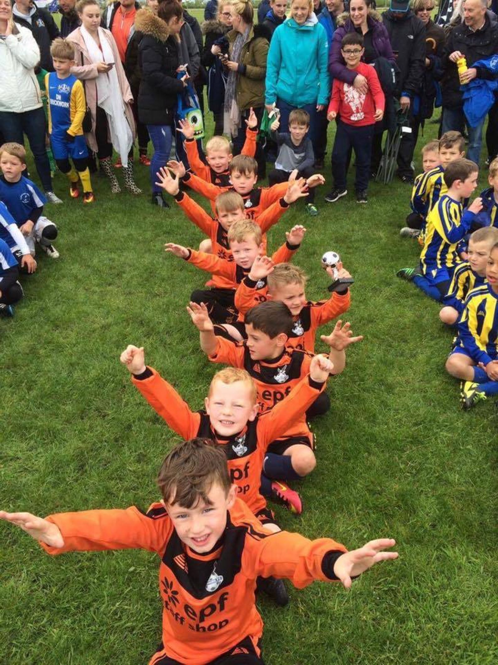Ormskirk FC Under 6s win the Rainford Rangers Tournament